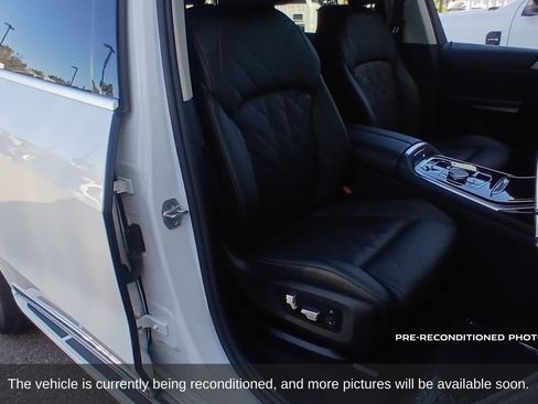 Used 2026 BMW X7 xDrive40i AWD/4WD image 13
