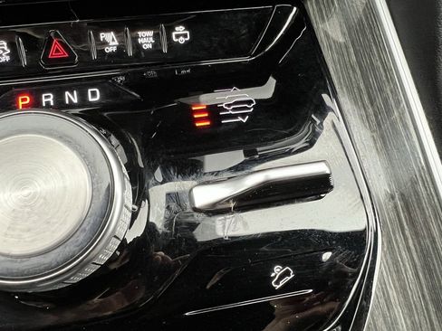 Used 2022 Jeep Wagoneer Series III w/ Rear Seat Video Group 1 image 47