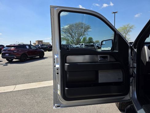 Used 2014 Ford F150 Raptor w/ Equipment Group 801A Luxury AWD/4WD image 2