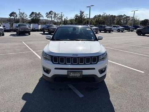 Used 2018 Jeep Compass Latitude w/ Popular Equipment Group image 8