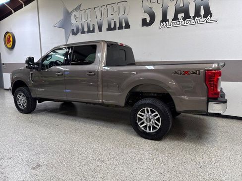 Used 2018 Ford F250 Lariat w/ Camper Package image 6