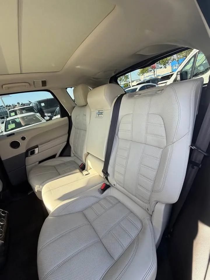 Used 2014 Land Rover Range Rover Sport Autobiography AWD/4WD image 9