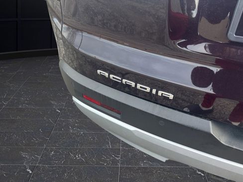 Used 2021 GMC Acadia SLE image 29