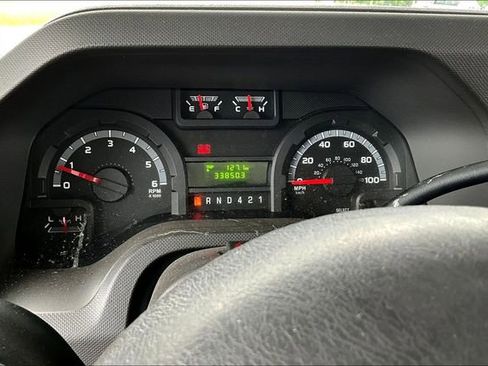 Used 2016 Ford E-450 and Econoline 450 Super Duty w/ Motorhome Prep Package RWD image 12