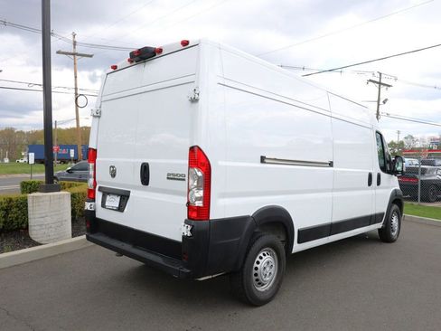Used 2024 RAM ProMaster 2500 w/ Convenience Group image 5