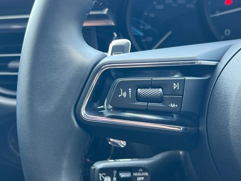 Certified 2026 Porsche Macan AWD/4WD image 27