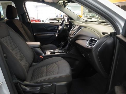 Used 2019 Chevrolet Equinox LT AWD/4WD image 36
