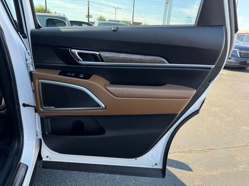 Used 2022 Kia Telluride SX w/ SX Prestige Package AWD/4WD image 10