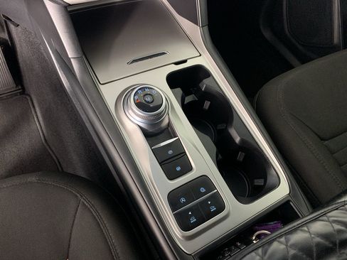Used 2020 Ford Explorer XLT RWD image 24