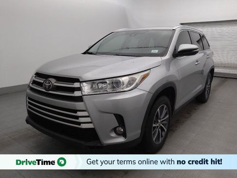 Used 2019 Toyota Highlander XLE image 1