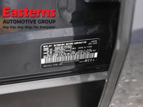 Used 2025 Mitsubishi Outlander SE AWD/4WD image 31