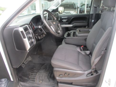 Used 2017 Chevrolet Silverado 1500 LT w/ All Star Edition AWD/4WD image 4