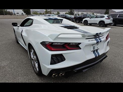 Used 2022 Chevrolet Corvette Stingray Premium Conv w/ Z51 Performance Package RWD image 6