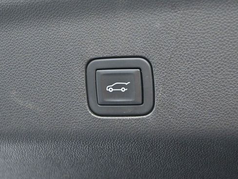 Used 2021 GMC Yukon XL AT4 w/ AT4 Premium Plus Package AWD/4WD image 12