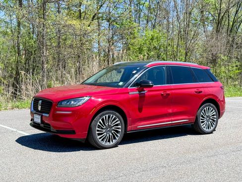 Used 2022 Lincoln Corsair Reserve w/ Sport Package AWD/4WD image 3