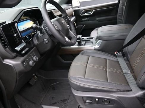 New 2026 Chevrolet Silverado 1500 High Country w/ High Country Premium Package AWD/4WD image 8