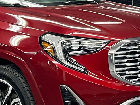 Used 2018 GMC Terrain Denali w/ Advanced Safety Package AWD/4WD image 40