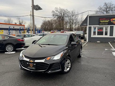 Used 2019 Chevrolet Cruze LS w/ LS Convenience Package image 3