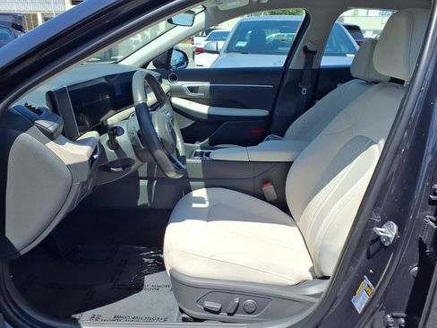 Used 2025 Hyundai Sonata SEL FWD image 15