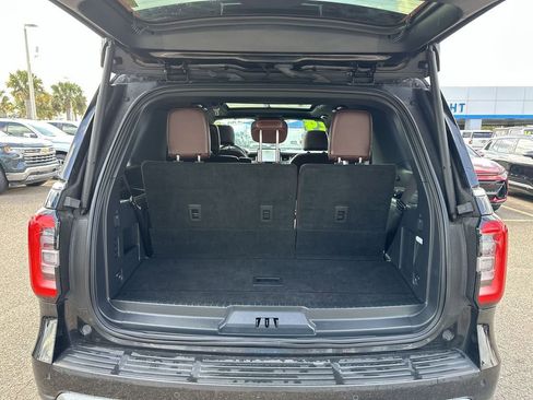 Used 2024 Ford Expedition Limited image 25