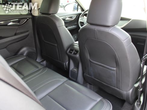 Used 2022 Buick Envision Essence w/ Safety Package FWD image 25