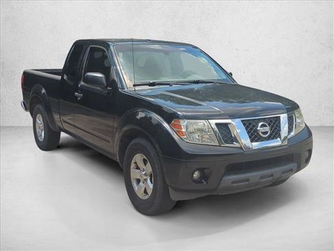 Used 2013 Nissan Frontier SV RWD image 3