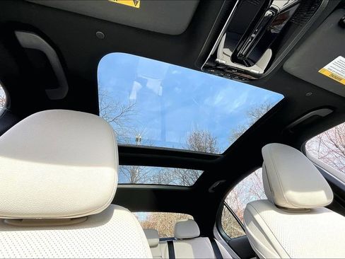 Certified 2023 Mercedes-Benz C 300 4MATIC Sedan image 17