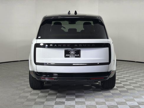 New 2026 Land Rover Range Rover SE image 4