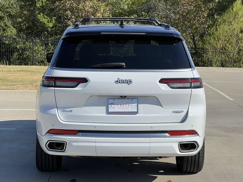 Used 2024 Jeep Grand Cherokee L Summit AWD/4WD image 4