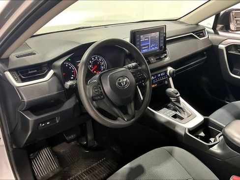 Used 2020 Toyota RAV4 LE AWD/4WD image 21
