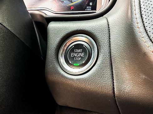 Used 2024 GMC Yukon AT4 w/ Technology Package image 17