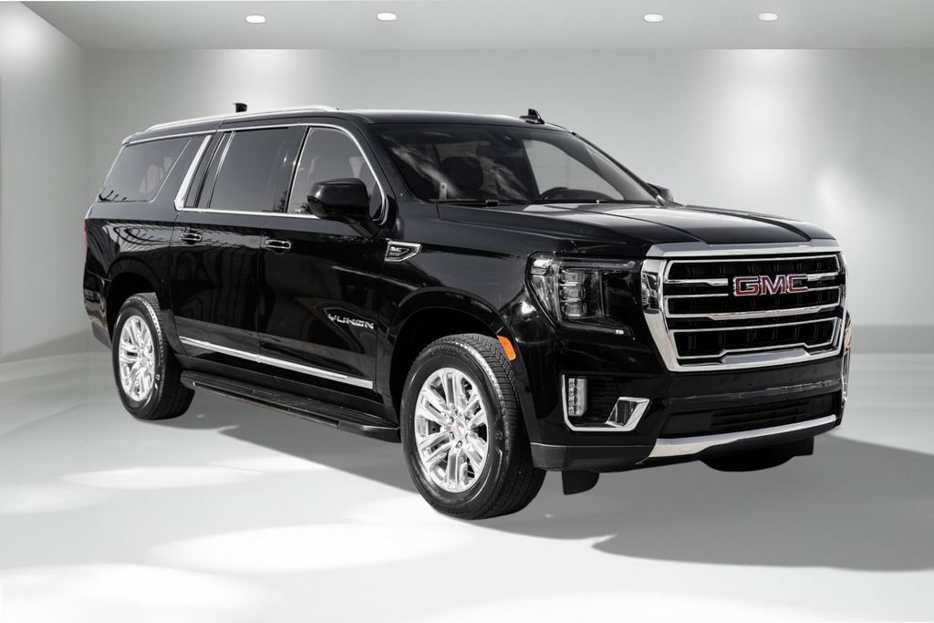 Used 2022 GMC Yukon XL SLT AWD/4WD image 5