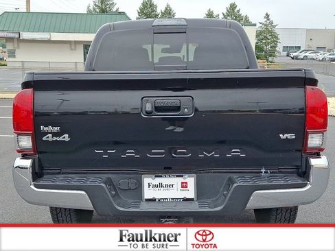 Certified 2023 Toyota Tacoma SR5 AWD/4WD image 5