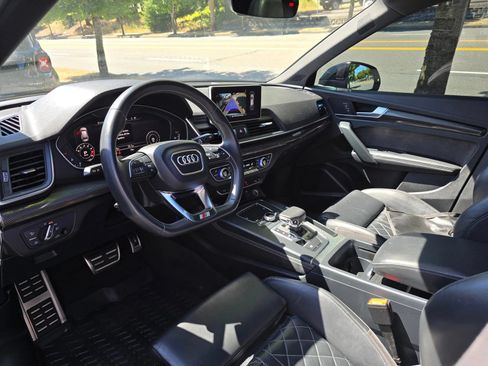 Used 2019 Audi SQ5 Premium Plus w/ Premium Plus Package AWD/4WD image 18
