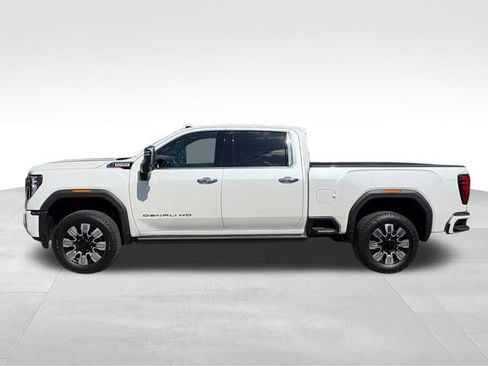 Used 2024 GMC Sierra 2500 Denali w/ Denali Reserve Package AWD/4WD image 8