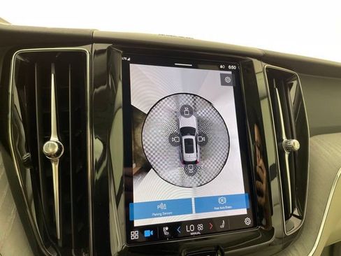 Certified 2024 Volvo XC60 T8 Plus w/ Protection Package Premier image 6