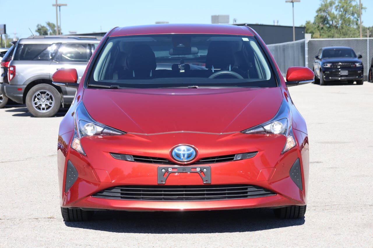 Used 2017 Toyota Prius Two w/ Prius Two Safety Plus Package FWD image 2