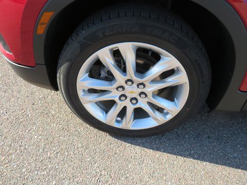 Used 2021 Chevrolet Blazer LT AWD/4WD image 2
