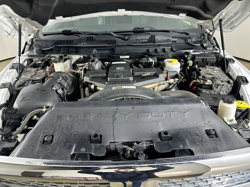 Used 2018 RAM 2500 Laramie w/ Snow Chief Group AWD/4WD image 37