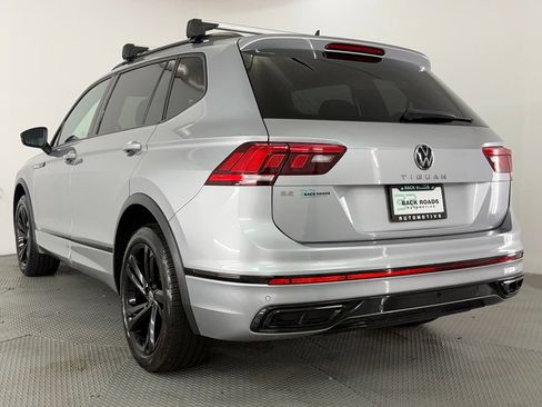 Used 2023 Volkswagen Tiguan SE R-Line FWD image 7