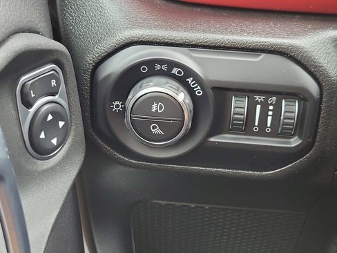 Used 2022 Jeep Gladiator Rubicon w/ LED Lighting Group image 12