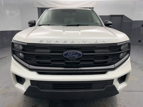 New 2026 Ford Expedition Active image 7
