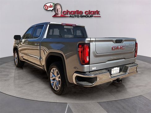 Used 2023 GMC Sierra 1500 SLT image 3