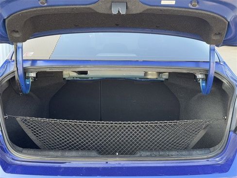 Used 2021 Hyundai Elantra Limited image 32