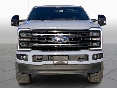 Used 2025 Ford F250 Platinum w/ FX4 Off-Road Package image 5