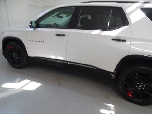 Used 2020 Chevrolet Traverse Premier w/ Redline Edition AWD/4WD image 21