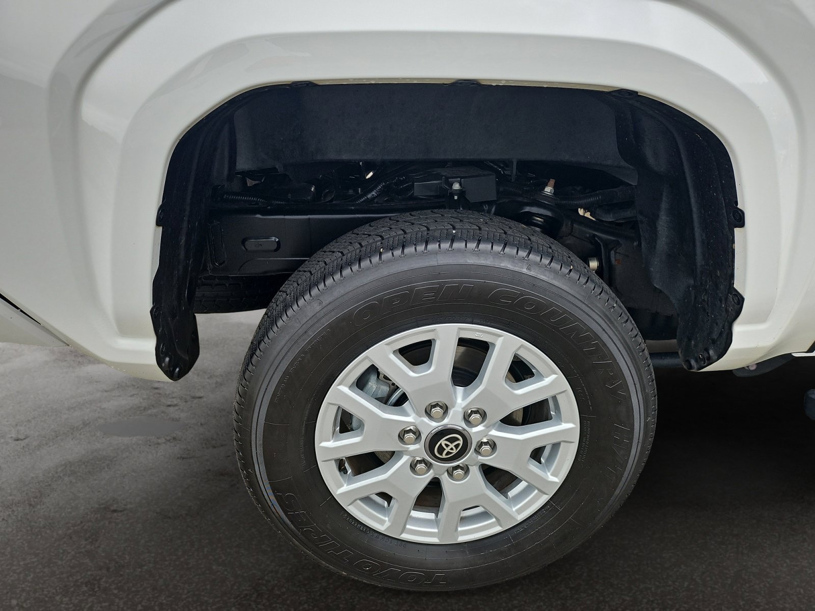 Used 2025 Toyota Tacoma SR5 RWD image 43