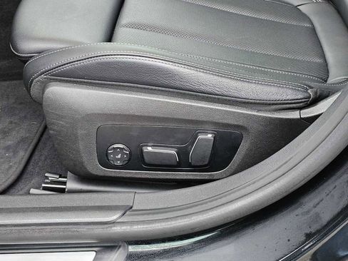 Used 2024 BMW 330i xDrive 330i xDrive image 23