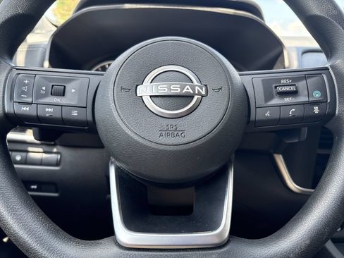 Certified 2024 Nissan Rogue SV AWD/4WD image 12