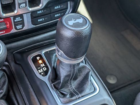 Used 2024 Jeep Wrangler Unlimited Rubicon AWD/4WD image 21